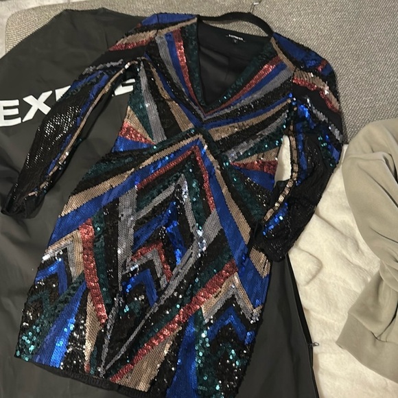 Sequins dress - Picture 2 of 3